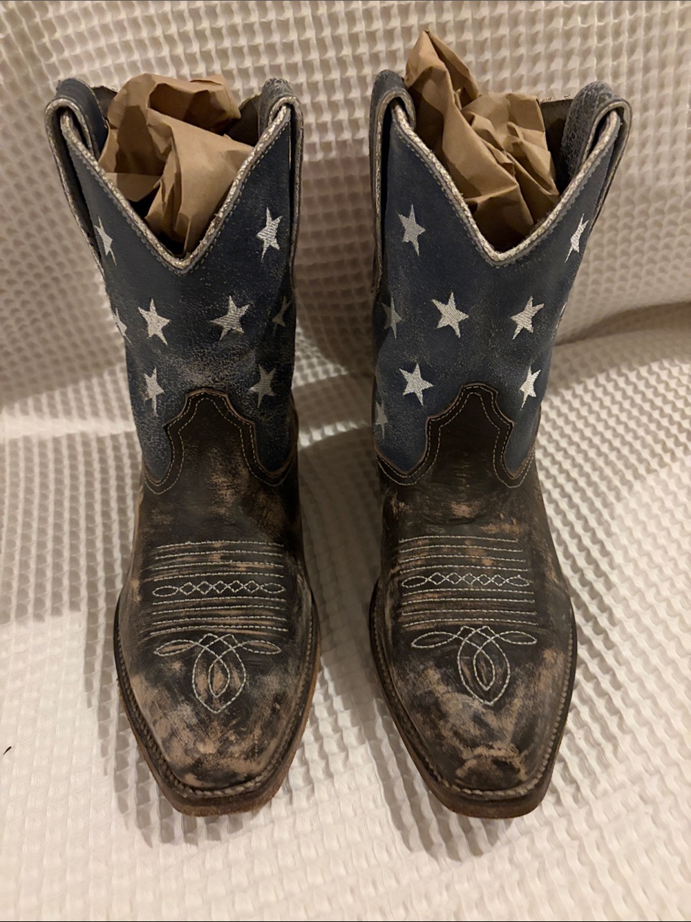 Roper Women's Navy Blue Star Western Boots with Distressed Brown Toe